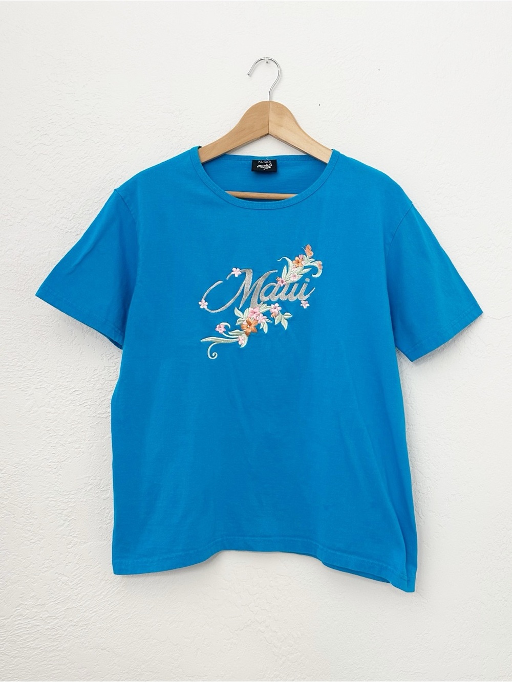 Vintage 90s Maui Embroidered Blue T Shirt - 100% Cotton